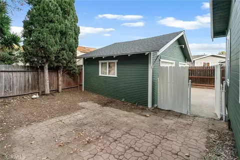 Exterior - 4027 E 11th, Long Beach, CA 90804 photo 5 of 7