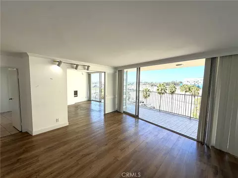 Living - 700 E Ocean #808, Long Beach, CA 90802 photo 2 of 7