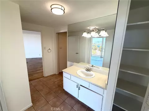 Bath - 700 E Ocean #808, Long Beach, CA 90802 photo 3 of 3
