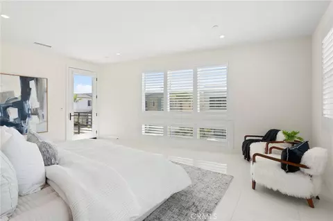 Bedroom - 208 Ocean Pl, Seal Beach, CA 90740 photo 2 of 4