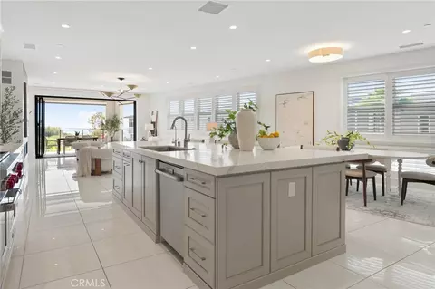 Kitchen - 208 Ocean Pl, Seal Beach, CA 90740 photo 3 of 4