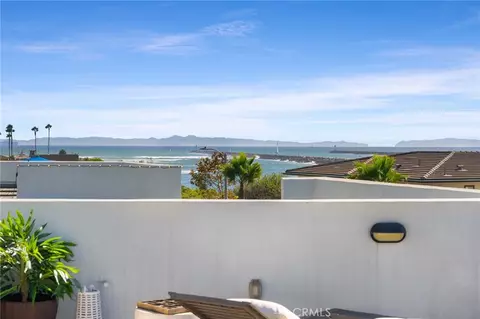 View/Area - 208 Ocean Pl, Seal Beach, CA 90740 photo 3 of 3