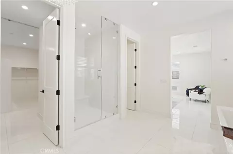 Entry Way - 208 Ocean Pl, Seal Beach, CA 90740 photo 3 of 4