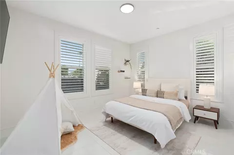 Bedroom - 208 Ocean Pl, Seal Beach, CA 90740 photo 4 of 4