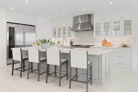 Kitchen - 208 Ocean Pl, Seal Beach, CA 90740 photo 1 of 4