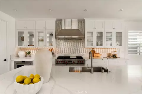 Kitchen - 208 Ocean Pl, Seal Beach, CA 90740 photo 2 of 4
