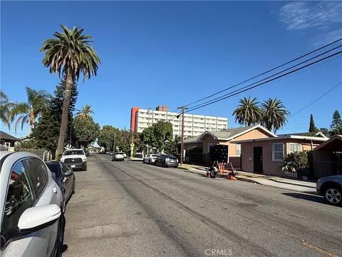 1045 E New York, Long Beach, CA 90813 photo 4