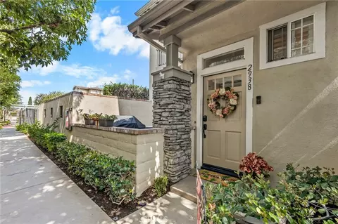 2938 Claremore Ln, Los Alamitos, CA 90720
