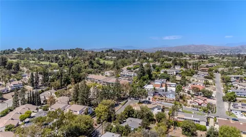 View/Area - 2326 Almira Ave, Fullerton, CA 92831 photo 3 of 5