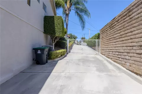 Exterior - 2326 Almira Ave, Fullerton, CA 92831 photo 16 of 17