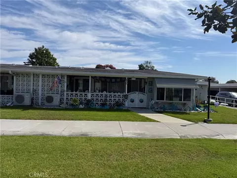 1641 Monterey Rd M2-18a, Seal Beach, CA 90740