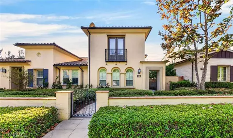 39 Arrowhead, Irvine, CA 92618