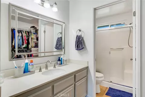 Bath - 966 Michael #D, Corona, CA 92881 photo 2 of 4