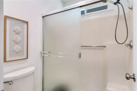 Bath - 966 Michael #D, Corona, CA 92881 photo 3 of 4