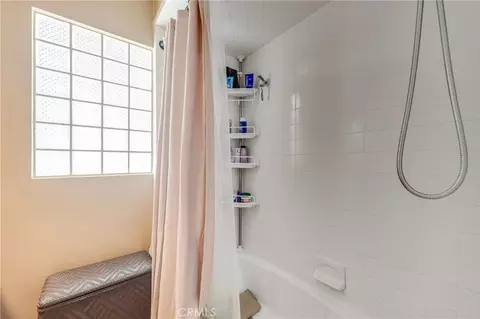 Bath - 1802 E 53rd, Long Beach, CA 90805 photo 1 of 2