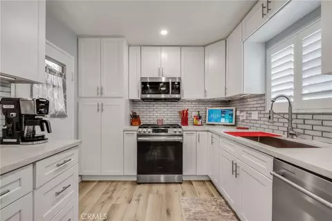 Kitchen - 1802 E 53rd, Long Beach, CA 90805 photo 2 of 5