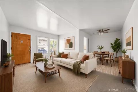 Living - 1136 Linden Ave, Long Beach, CA 90813 photo 2 of 4