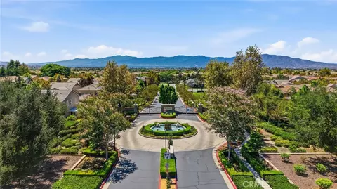 7181 Enclave Dr, Eastvale, CA 92880