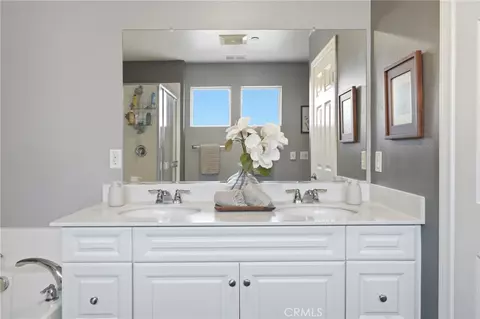 Bath - 7181 Enclave Dr, Eastvale, CA 92880 photo 3 of 3