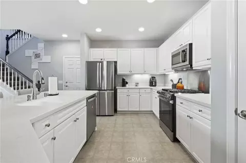 Kitchen - 7181 Enclave Dr, Eastvale, CA 92880 photo 2 of 3