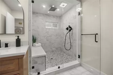Bath - 17411 Kaison Cir, Riverside, CA 92508 photo 2 of 5