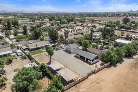 View/Area - 17411 Kaison Cir, Riverside, CA 92508 photo 5 of 6