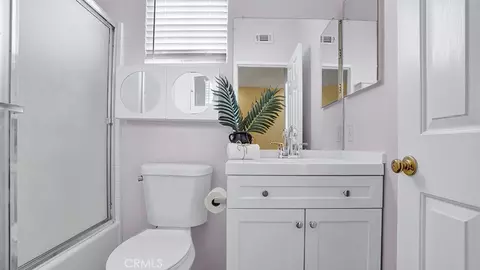 Bath - 933 Somerville, Irvine, CA 92620 photo 3 of 4