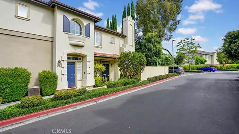 Exterior - 933 Somerville, Irvine, CA 92620 photo 5 of 6