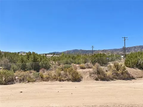 2142 Cbs Ln, Pinon Hills, CA 92372 photo 7