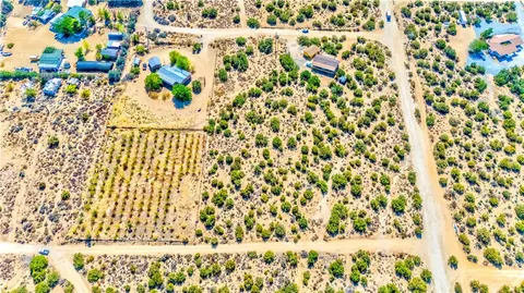 2142 Cbs Ln, Pinon Hills, CA 92372 photo 39