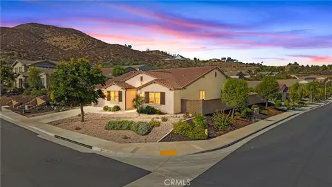 30583 Red Cloud Way, Menifee, CA 92584