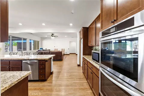 Kitchen - 30583 Red Cloud Way, Menifee, CA 92584 photo 5 of 6