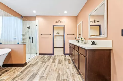 Bath - 30583 Red Cloud Way, Menifee, CA 92584 photo 1 of 5