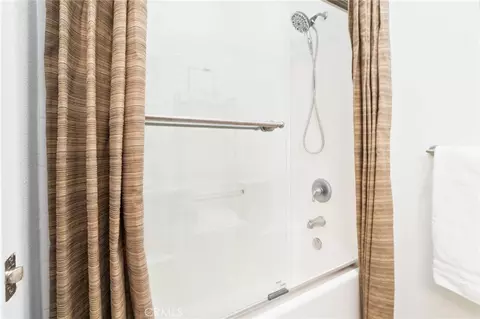 Bath - 49790 Newman Cir, Indio, CA 92201 photo 5 of 5