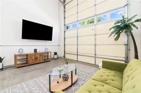 Living - 49790 Newman Cir, Indio, CA 92201 photo 3 of 3
