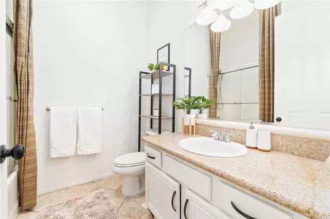 Bath - 49790 Newman Cir, Indio, CA 92201 photo 4 of 5