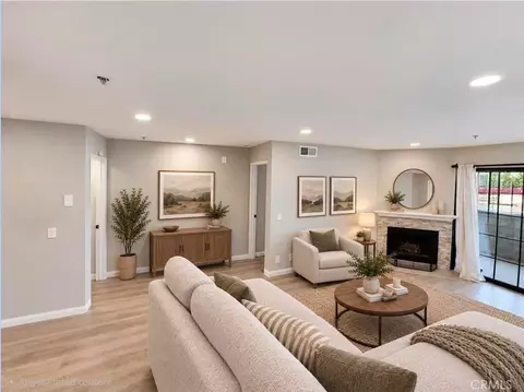 Living - 6545 Reseda #3, Reseda, CA 91335 photo 3 of 5