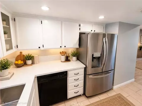 Kitchen - 6545 Reseda #3, Reseda, CA 91335 photo 1 of 4