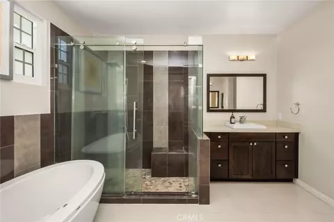 Bath - 7262 E Skyline, Orange, CA 92867 photo 4 of 7
