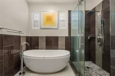 Bath - 7262 E Skyline, Orange, CA 92867 photo 3 of 7