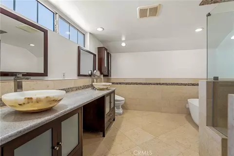 Bath - 6865 E Georgetown, Anaheim, CA 92807 photo 1 of 5