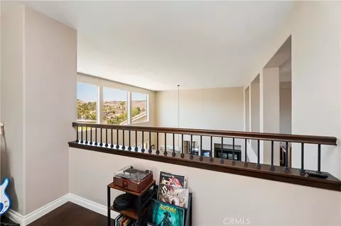 Entry Way - 17307 Blue Ridge Ct, Riverside, CA 92503 photo 7 of 8