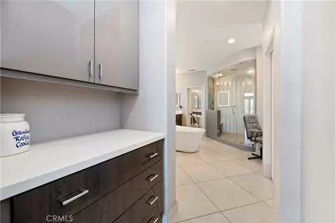 Entry Way - 17307 Blue Ridge Ct, Riverside, CA 92503 photo 4 of 8