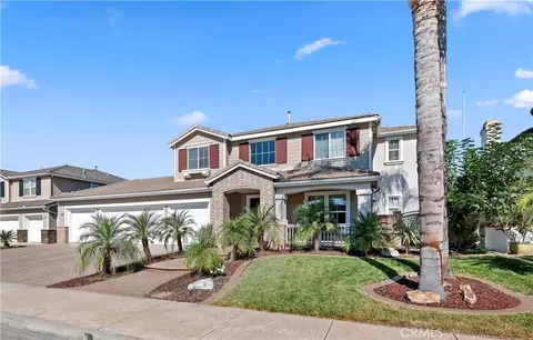 Exterior - 17307 Blue Ridge Ct, Riverside, CA 92503 photo 2 of 12