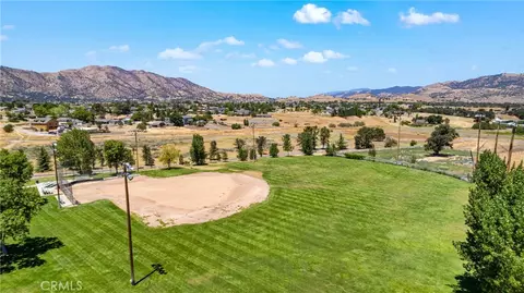 View/Area - 19613 Meadows Rd, Tehachapi, CA 93561 photo 10 of 14
