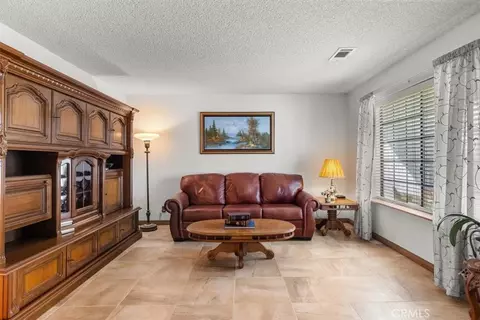 Living - 19613 Meadows Rd, Tehachapi, CA 93561 photo 1 of 1