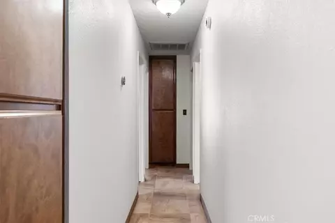 Entry Way - 19613 Meadows Rd, Tehachapi, CA 93561 photo 4 of 4