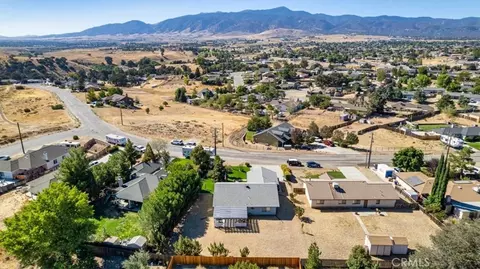 View/Area - 19613 Meadows Rd, Tehachapi, CA 93561 photo 3 of 14