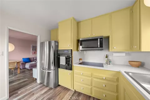 Kitchen - 528 Cedar #3A, Long Beach, CA 90802 photo 3 of 3