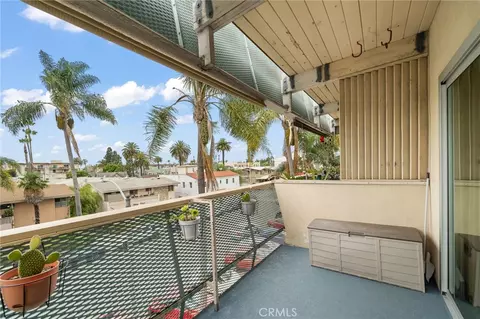Exterior - 528 Cedar #3A, Long Beach, CA 90802 photo 1 of 3